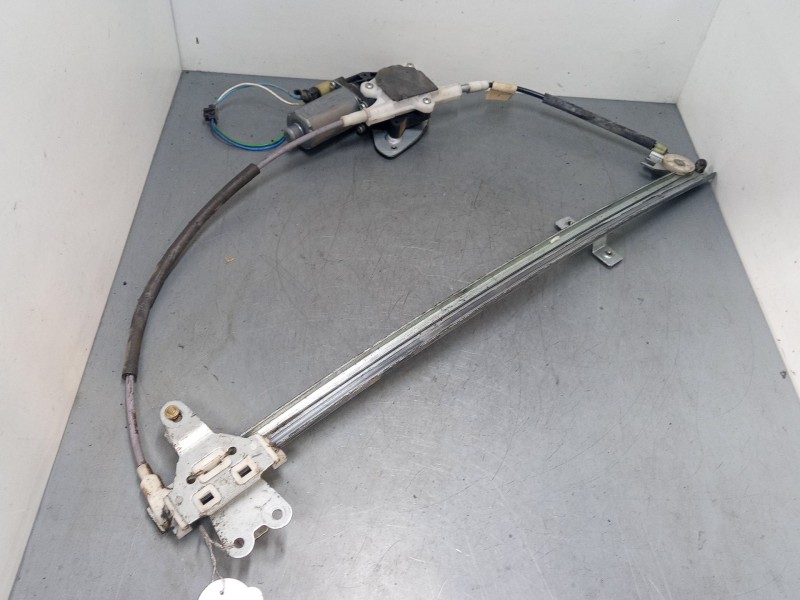 Recambio de elevalunas electrico delantero izquierdo para nissan vanette cargo autobús (hc 23) 2.3 d referencia OEM IAM 01308217