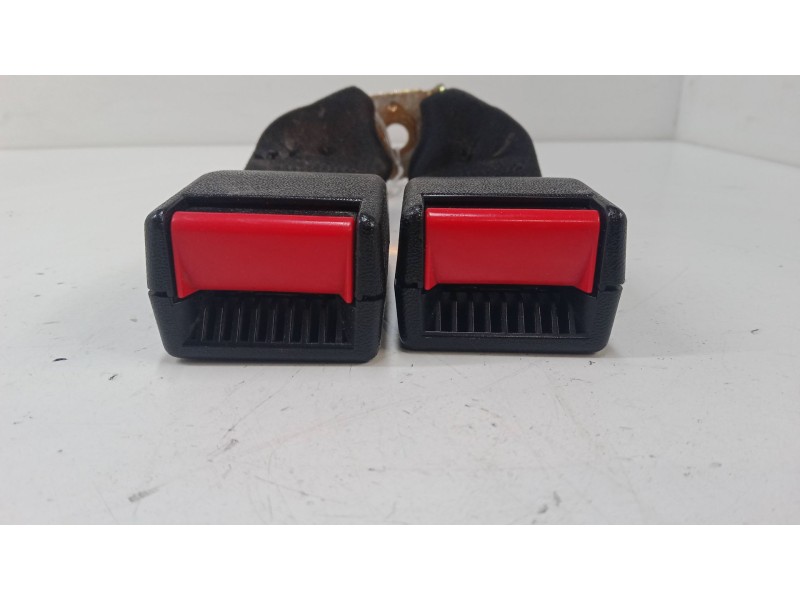 Recambio de anclaje cinturon trasero izquierdo para opel corsa b (s93) 1.0 i 12v (f08, f68, m68) referencia OEM IAM 90359919B  