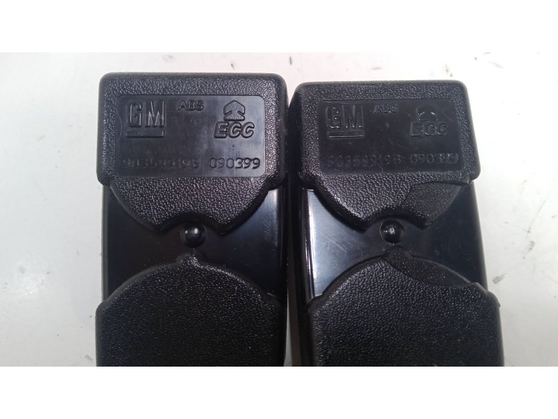 Recambio de anclaje cinturon trasero izquierdo para opel corsa b (s93) 1.0 i 12v (f08, f68, m68) referencia OEM IAM 90359919B  