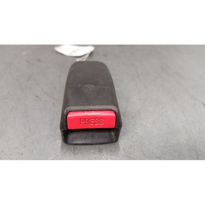 Recambio de anclaje cinturon delantero derecho para honda hr-v (gh_) 1.6 16v 4wd (gh2, gh4) referencia OEM IAM   