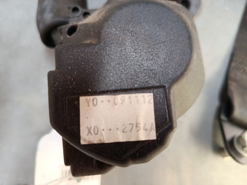 Recambio de cinturon seguridad delantero central para iveco daily v furgoneta 29s13, 29l13, 35c13, 35s13, 40c13, 40s13 referenci