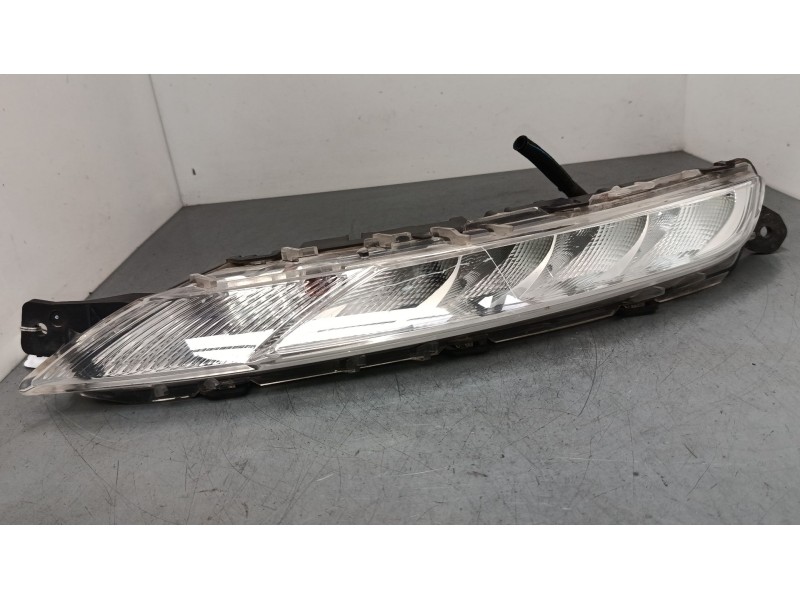 Recambio de faro luz diurna izquierdo para citroën c4 picasso ii 1.6 hdi 90 referencia OEM IAM 9676036380  