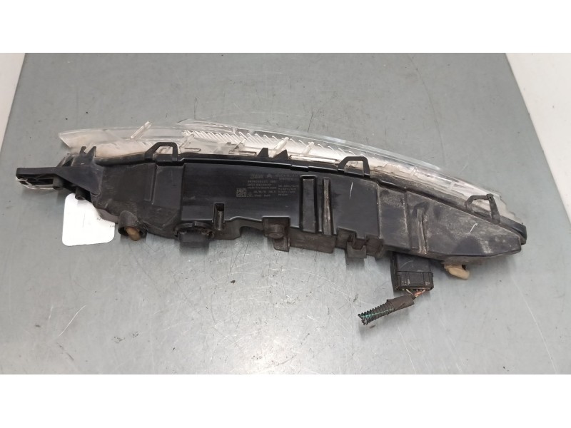 Recambio de faro luz diurna derecho para citroën c4 picasso ii 1.6 hdi 90 referencia OEM IAM 9676036280  