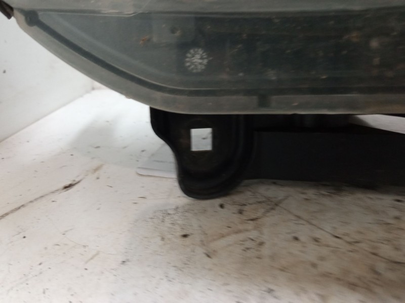 Recambio de faro derecho xenon para bmw x5 (e53) 3.0 d referencia OEM IAM 63117166804  