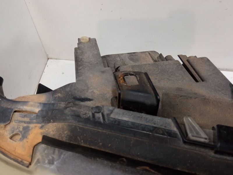 Recambio de faro derecho xenon para bmw x5 (e53) 3.0 d referencia OEM IAM 63117166804  