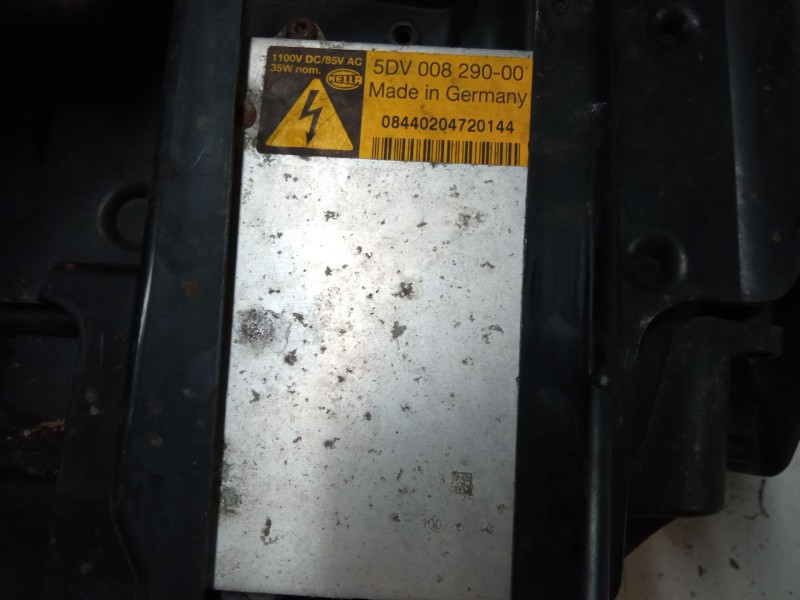 Recambio de faro derecho xenon para bmw x5 (e53) 3.0 d referencia OEM IAM 63117166804  