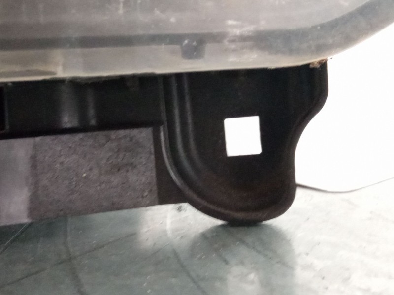 Recambio de faro izquierdo xenon para bmw x5 (e53) 3.0 d referencia OEM IAM 63126930235  