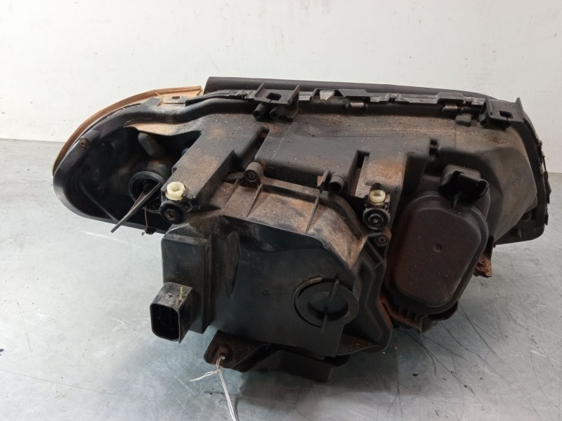 Recambio de faro izquierdo xenon para bmw x5 (e53) 3.0 d referencia OEM IAM 63126930235  