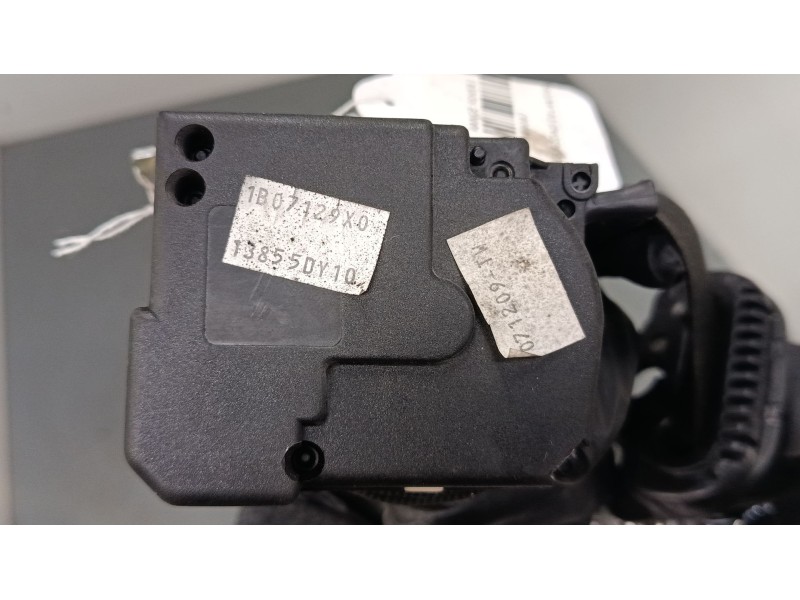 Recambio de cinturon seguridad delantero izquierdo para land rover range rover i 4.3 vogue lse 4x4 referencia OEM IAM 13855DY10 