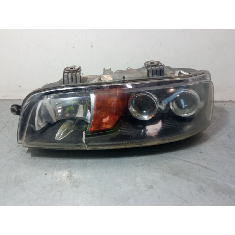 Recambio de faro izquierdo para fiat punto (188_) 1.9 jtd 80 (188.237, .257, .337, .357) referencia OEM IAM   