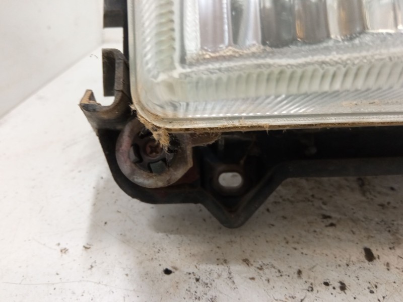 Recambio de faro derecho para volkswagen caravelle 2,4 5v 2-aab-2m referencia OEM IAM   