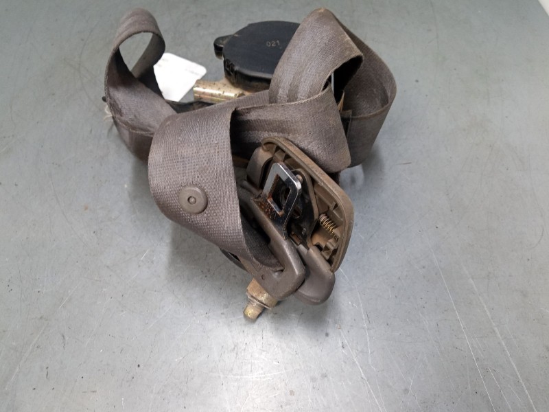 Recambio de cinturon seguridad delantero derecho para nissan terrano ii (r20) 2.7 td 4wd referencia OEM IAM   