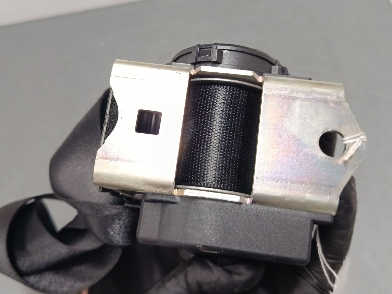 Recambio de cinturon seguridad trasero central para bmw 7 (e65, e66, e67) 730 i, li referencia OEM IAM 00019264B  