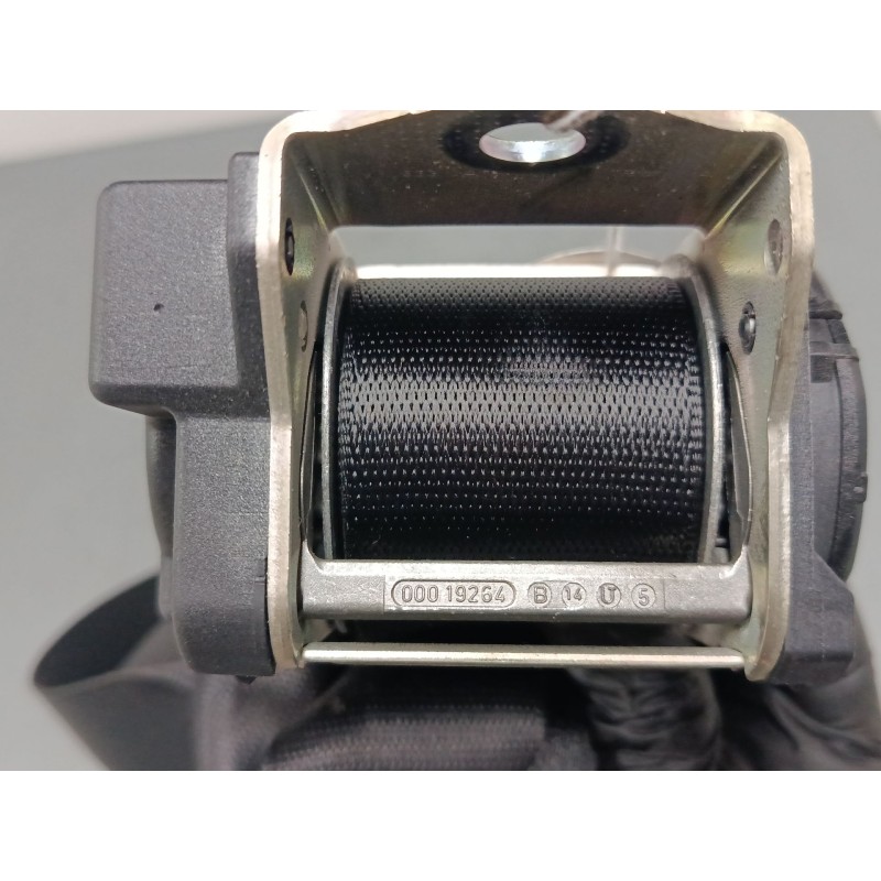 Recambio de cinturon seguridad trasero central para bmw 7 (e65, e66, e67) 730 i, li referencia OEM IAM 00019264B  