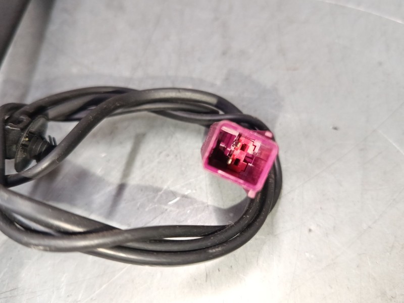 Recambio de anclaje cinturon delantero izquierdo para ford c-max ii (dxa/cb7, dxa/ceu) 1.0 ecoboost referencia OEM IAM   