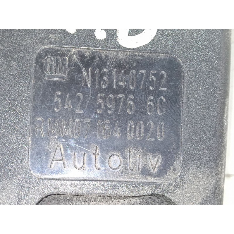 Recambio de anclaje cinturon trasero derecho para opel meriva a monospace (x03) 1.4 16v twinport (e75) referencia OEM IAM   