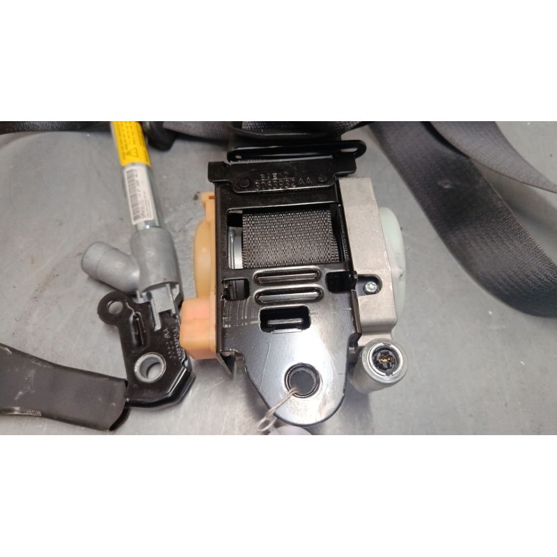 Recambio de cinturon seguridad delantero derecho para opel insignia a sports tourer (g09) 2.0 cdti (35) referencia OEM IAM   