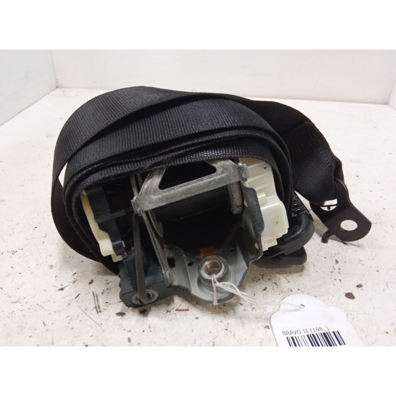 Recambio de cinturon seguridad delantero derecho para fiat bravo ii (198_) 1.9 d multijet (198axb1a) referencia OEM IAM   