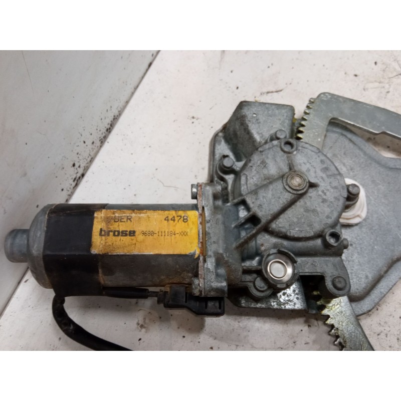 Recambio de elevalunas electrico delantero derecho para opel astra f hatchback (t92) 1.8 i 16v (f08, m08, f68, m68) referencia O