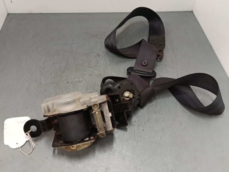 Recambio de cinturon seguridad delantero derecho para hyundai h-1 furgoneta (a1) 2.5 td referencia OEM IAM 88880 4A300  