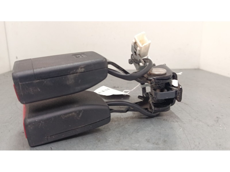 Recambio de anclaje cinturon trasero derecho para mazda cx-5 (ke, gh) 2.2 d (ke2fw) referencia OEM IAM   