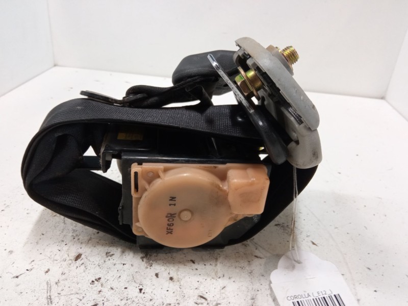 Recambio de cinturon seguridad delantero derecho para toyota corolla (_e12_) 2.0 d-4d (cde120r_, cde120l_) referencia OEM IAM 73
