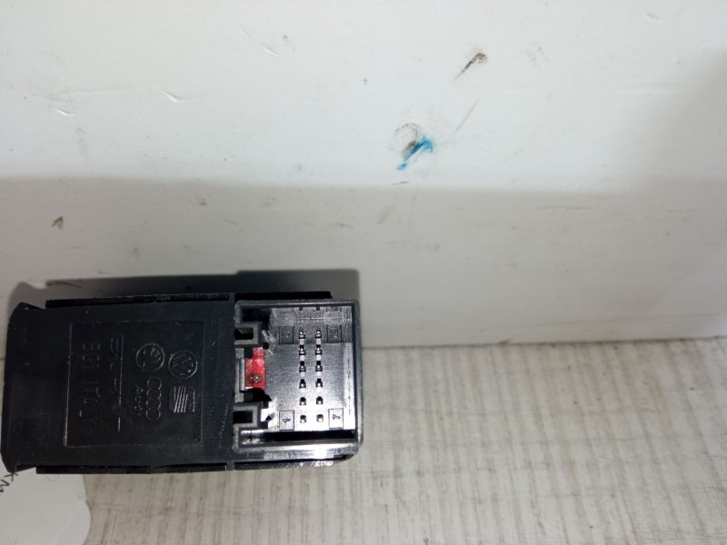 Recambio de boton freno mano para seat leon (5f1) 1.4 tsi referencia OEM IAM 575927225   Recambio de boton freno mano para seat leon (5f1) 1.4 tsi referencia OEM IAM 575927225