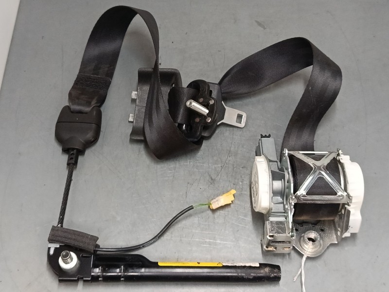 Recambio de cinturon seguridad delantero derecho para fiat 500 (312_) 1.2 (312axa1a) referencia OEM IAM 07356425930  