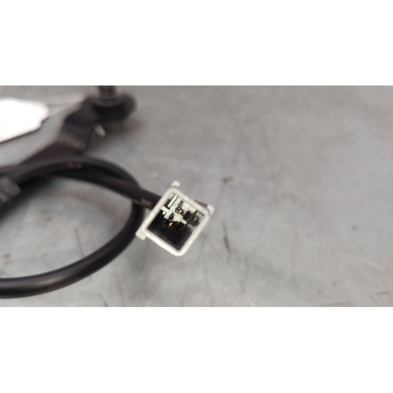 Recambio de anclaje cinturon delantero izquierdo para mazda cx-5 (ke, gh) 2.2 d (ke2fw) referencia OEM IAM   