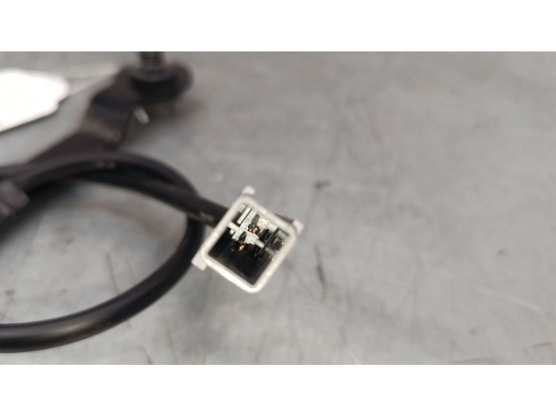 Recambio de anclaje cinturon delantero izquierdo para mazda cx-5 (ke, gh) 2.2 d (ke2fw) referencia OEM IAM   