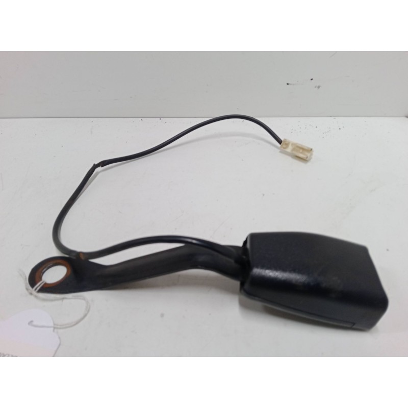 Recambio de anclaje cinturon delantero izquierdo para daewoo matiz (m100, m150) 0.8 referencia OEM IAM   