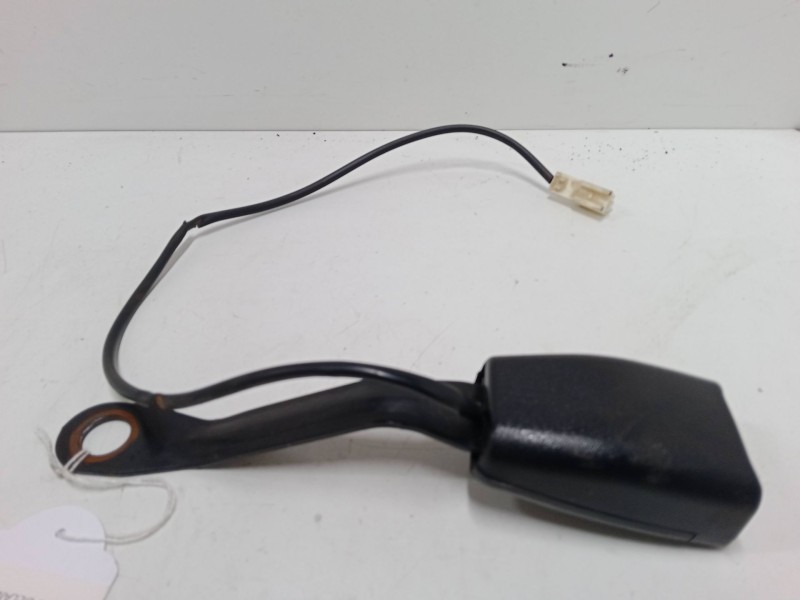 Recambio de anclaje cinturon delantero izquierdo para daewoo matiz (m100, m150) 0.8 referencia OEM IAM   