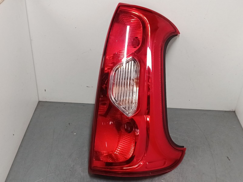 Recambio de piloto trasero derecho para fiat panda (312_, 319_) 1.2 (312pxa1a) referencia OEM IAM 521023500  