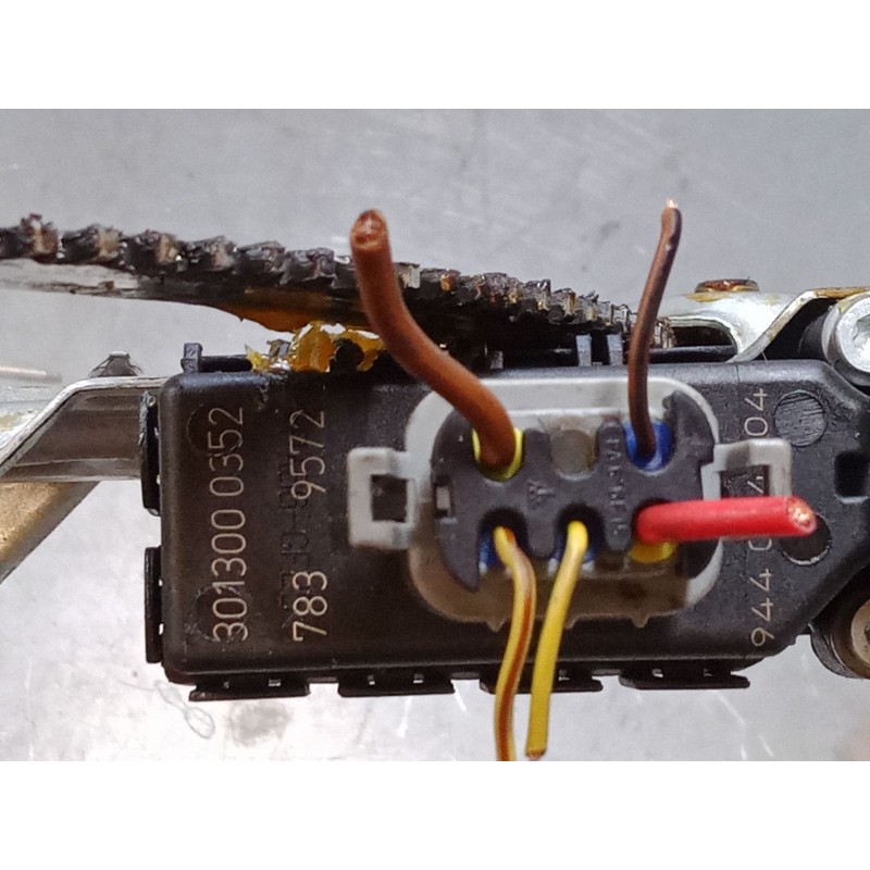 Recambio de elevalunas electrico delantero derecho para opel zafira b furgoneta/monovolumen (a05) 1.9 cdti van (m75) referencia 