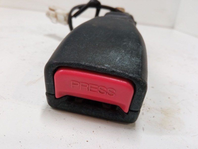 Recambio de anclaje cinturon delantero izquierdo para hyundai getz (tb) 1.5 crdi referencia OEM IAM   