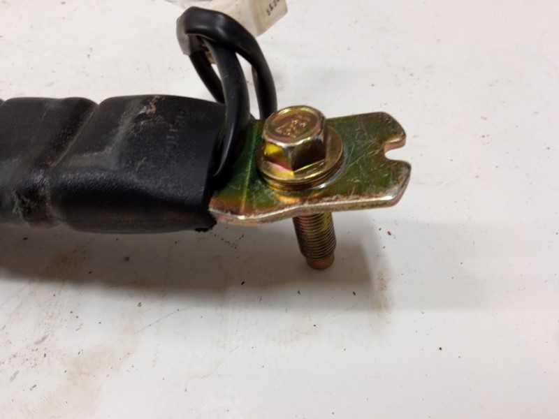 Recambio de anclaje cinturon delantero izquierdo para hyundai getz (tb) 1.5 crdi referencia OEM IAM   