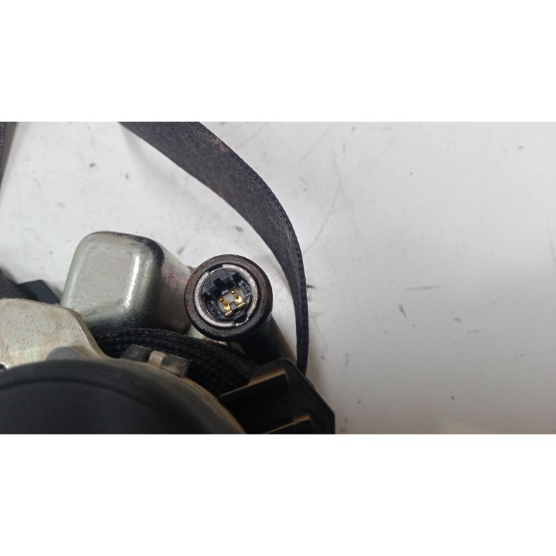 Recambio de cinturon seguridad delantero derecho para mitsubishi colt vi (z3_a, z2_a) 1.5 di-d (z39a) referencia OEM IAM 6068438