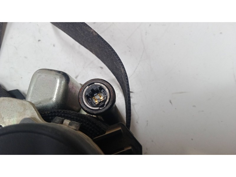 Recambio de cinturon seguridad delantero derecho para mitsubishi colt vi (z3_a, z2_a) 1.5 di-d (z39a) referencia OEM IAM 6068438