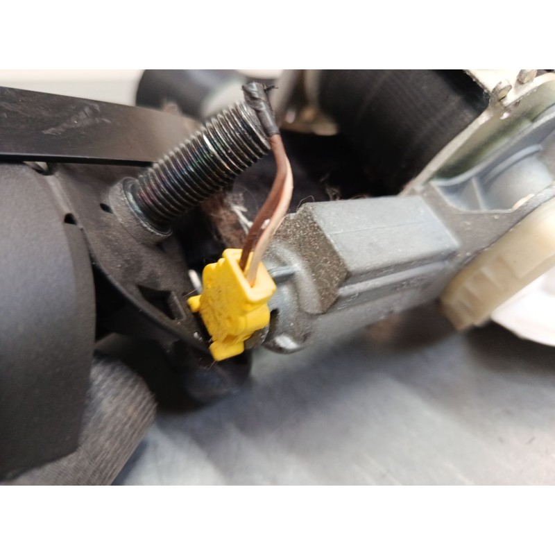 Recambio de cinturon seguridad delantero derecho para ford fiesta vi (cb1, ccn) 1.6 tdci referencia OEM IAM   