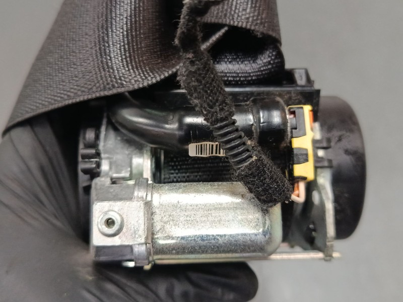 Recambio de cinturon seguridad delantero izquierdo para opel astra j (p10) 1.4 turbo (68) referencia OEM IAM 617023600  