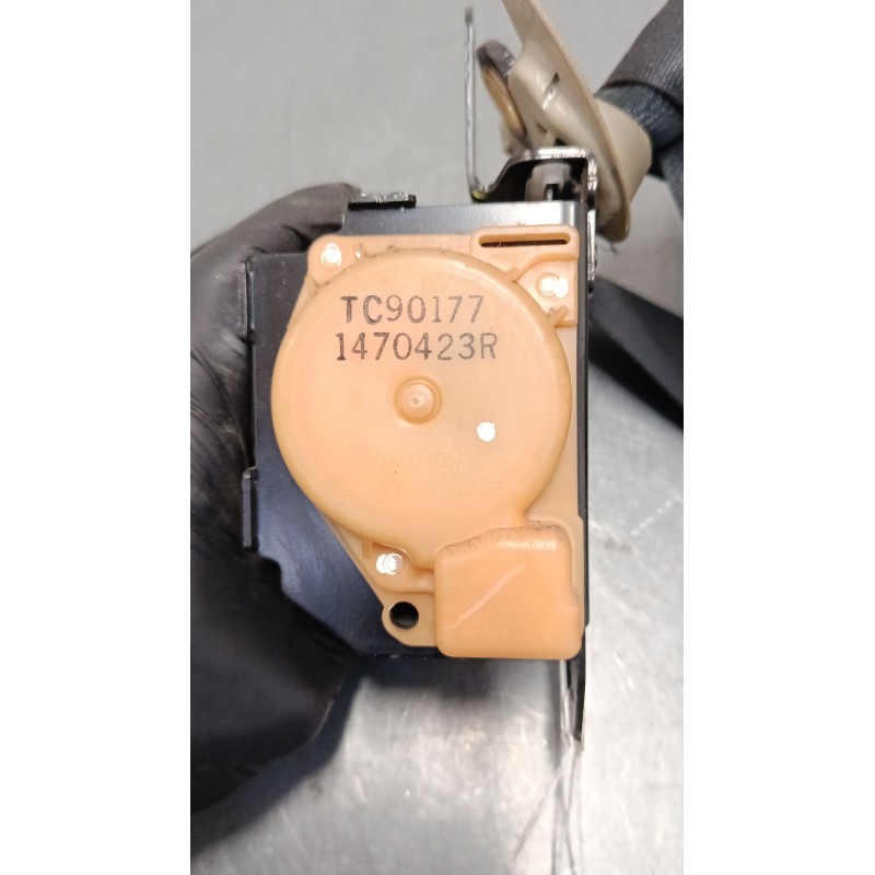 Recambio de cinturon seguridad delantero derecho para toyota avensis (_t25_) 1.8 (zzt251_) referencia OEM IAM 73210 05050 00  