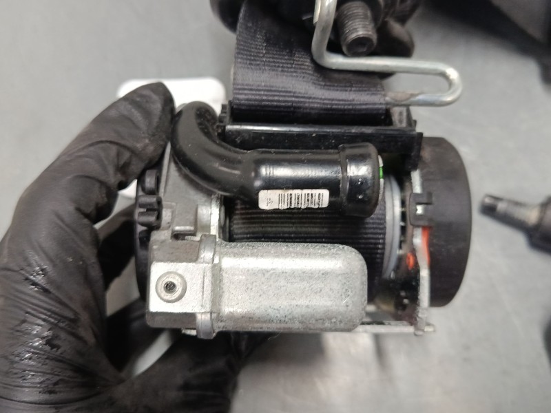 Recambio de cinturon seguridad delantero derecho para ford c-max ii (dxa/cb7, dxa/ceu) 1.6 ti referencia OEM IAM 615874800  