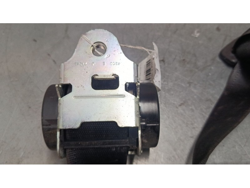 Recambio de cinturon seguridad delantero derecho para opel corsa d (s07) 1.4 (l08, l68) referencia OEM IAM 607707600C  