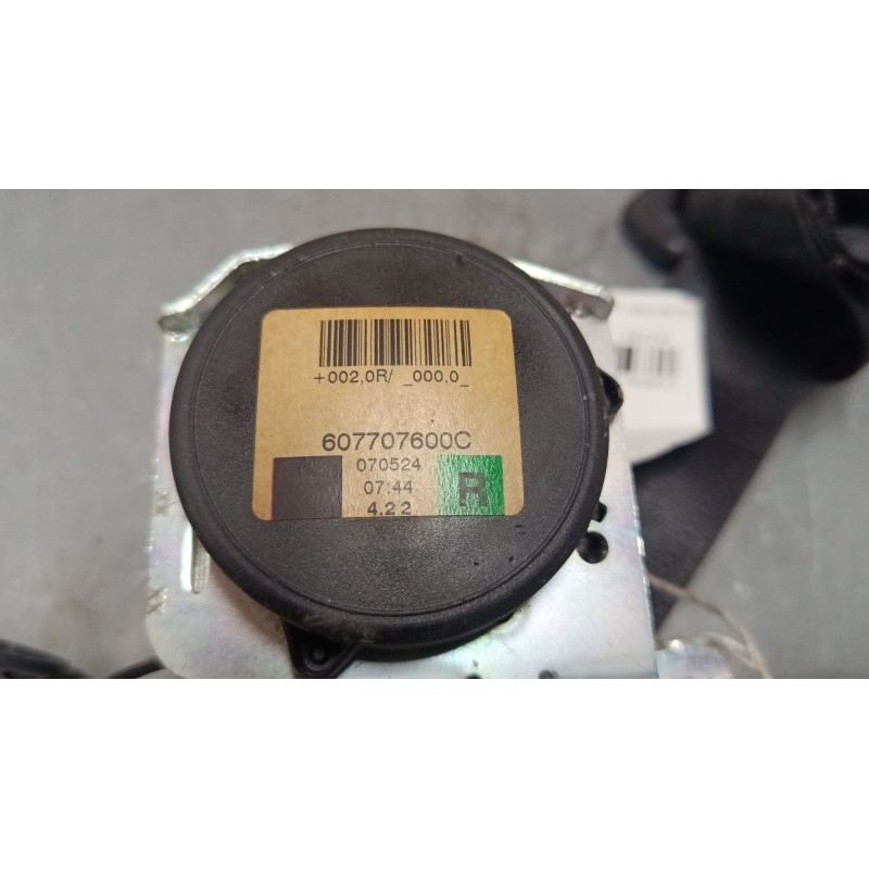 Recambio de cinturon seguridad delantero derecho para opel corsa d (s07) 1.4 (l08, l68) referencia OEM IAM 607707600C  