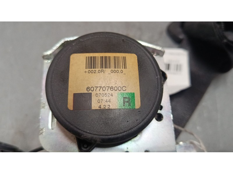 Recambio de cinturon seguridad delantero derecho para opel corsa d (s07) 1.4 (l08, l68) referencia OEM IAM 607707600C  