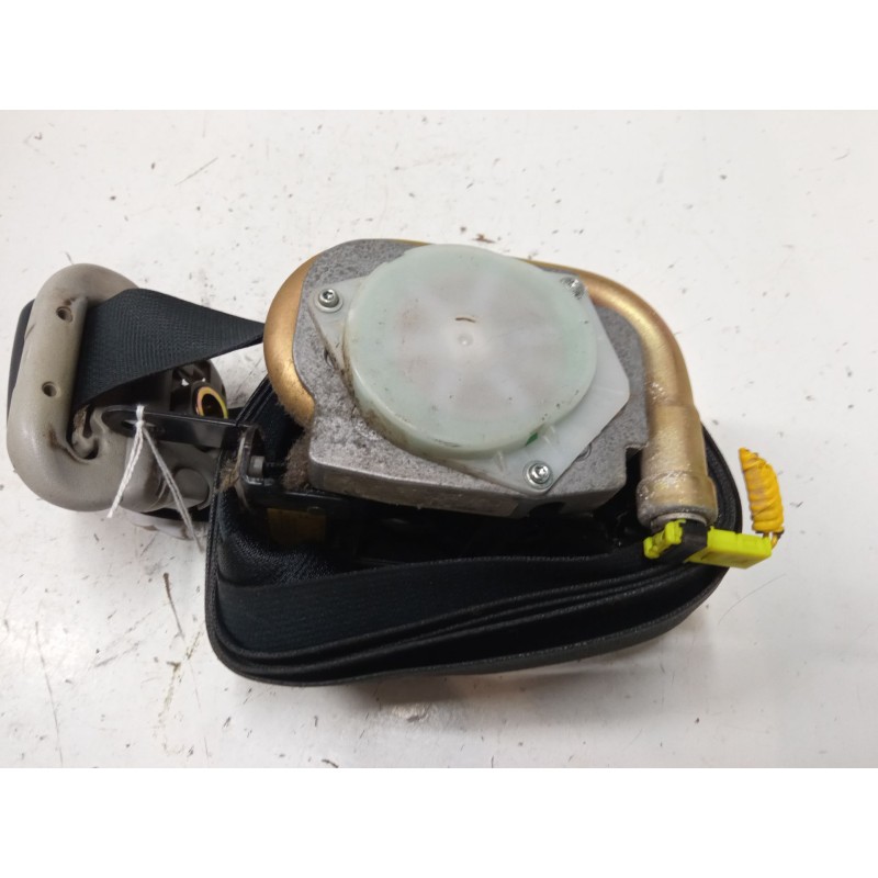 Recambio de cinturon seguridad delantero izquierdo para toyota corolla (_e12_) 2.0 d-4d (cde120r_, cde120l_) referencia OEM IAM 