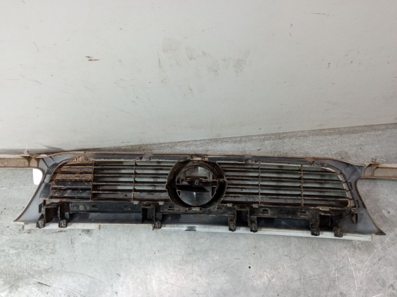 Recambio de rejillas capo para opel astra f hatchback (t92) 1.8 i 16v (f08, m08, f68, m68) referencia OEM IAM   