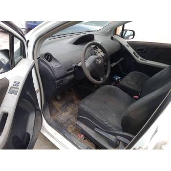 TOYOTA YARIS (_P9_)