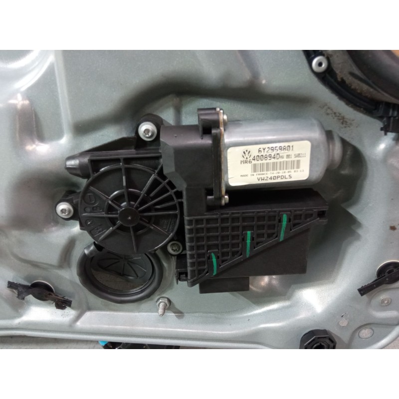 Recambio de elevalunas electrico delantero derecho para volkswagen polo iv (9n_, 9a_) 1.4 tdi referencia OEM IAM 06Q3837402S 6Y2