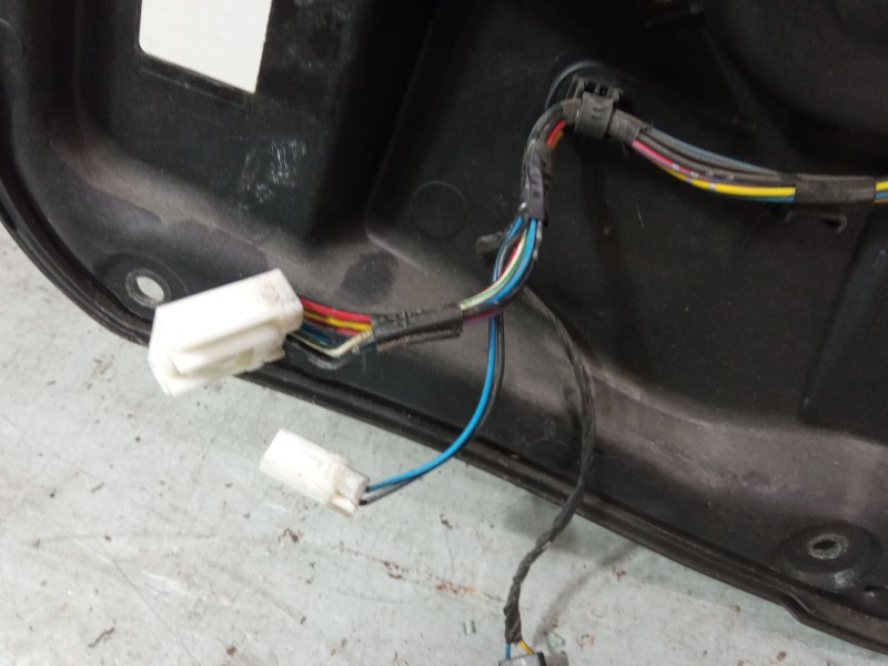 Recambio de elevalunas electrico delantero izquierdo para mazda 6 hatchback (gg) 2.0 di (gg14) referencia OEM IAM GJ6A97XN  